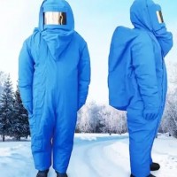 多层防护材料保暖耐磨连体低温防冻服 为工厂作业提供持久保护